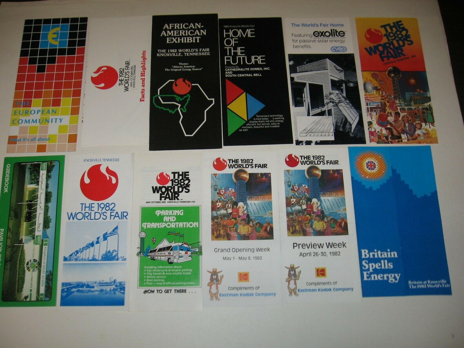 Lot Of 25 Souvenir Brochures - 1982 Knoxville World's Fair